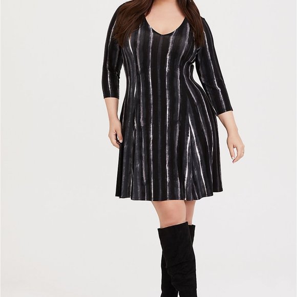 TORRID Black & White Stripe Jersey Trapeze Dress Size 2 - Picture 2 of 4